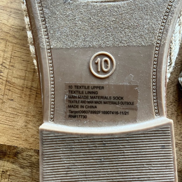 Universal Thread “Louise” Slide On Sandals - Size 10 - Picture 6 of 6